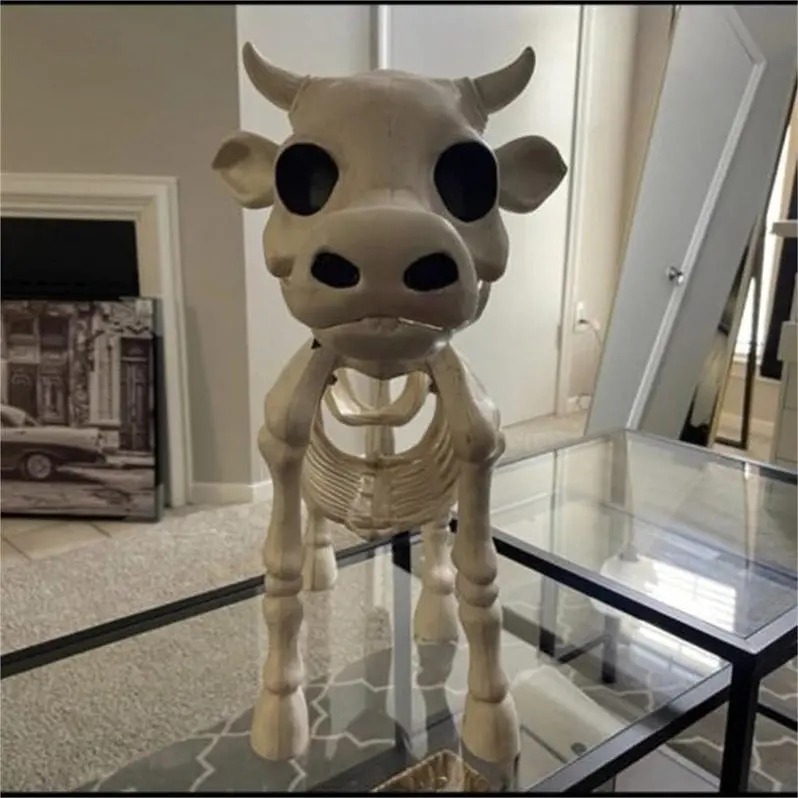 2023 Cow Skeleton Prop – Realistic Farm-Themed Halloween Yard Art