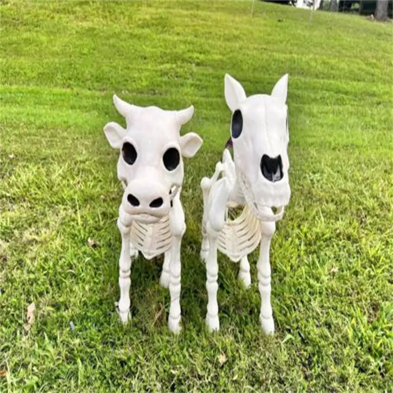 2023 Cow Skeleton Prop – Realistic Farm-Themed Halloween Yard Art
