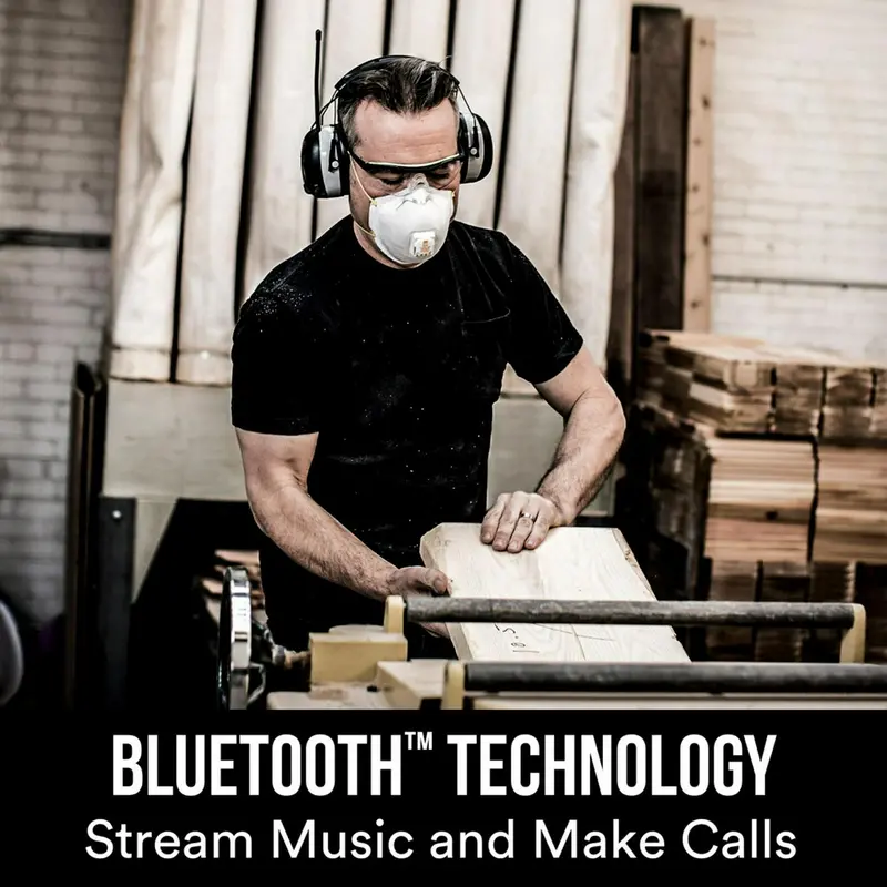 3M WorkTunes Connect Hearing Protection – Bluetooth AM/FM Radio Headset