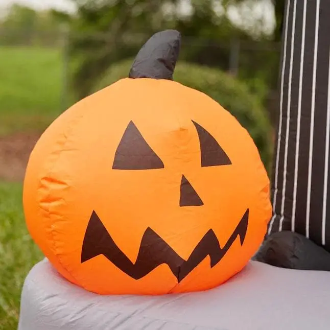 7-Foot Jack Skellington & Sally Halloween Scene – Animated Lawn Display
