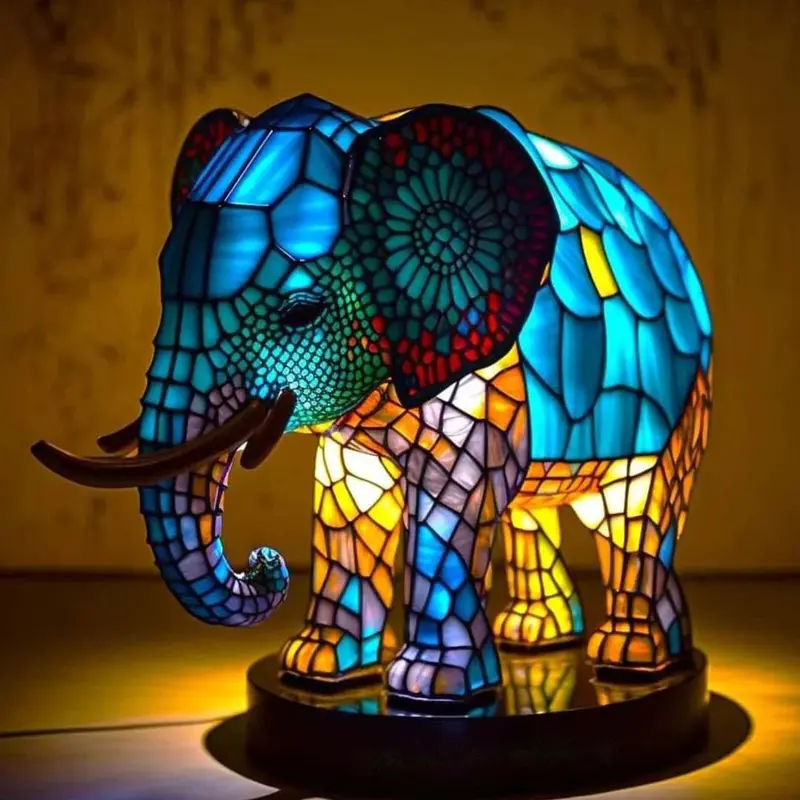 Animal Stained Glass Table Lamp – Vibrant, Handcrafted Illuminated Ornament
