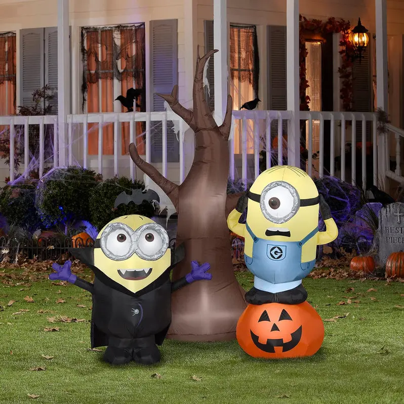 Animated Air-Blowing Minions Halloween Decor – Tree & Pumpkin Scene with Fan Motion
