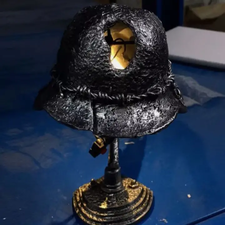 AntiqueLume Vintage Steel Helmet Table Lamp – Industrial-Chic Historical Lighting Fixture