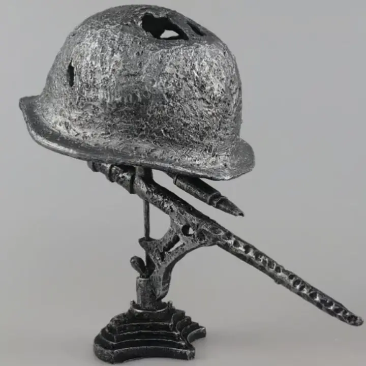 AntiqueLume Vintage Steel Helmet Table Lamp – Industrial-Chic Historical Lighting Fixture