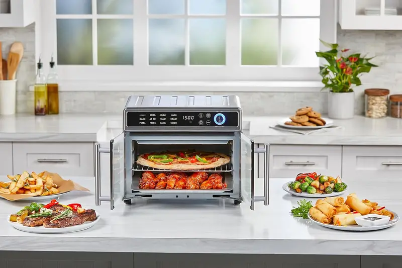 BLACK+DECKER Crisp 'N Bake 12-in-1 Toaster Oven Air Fryer with Convection Cooking 2