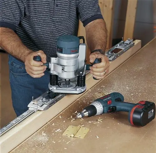 BOSCH 1617EVSPK Router Combo Kit – 12-Amp Plunge & Fixed Base Variable-Speed Wood Router (2.25 HP)