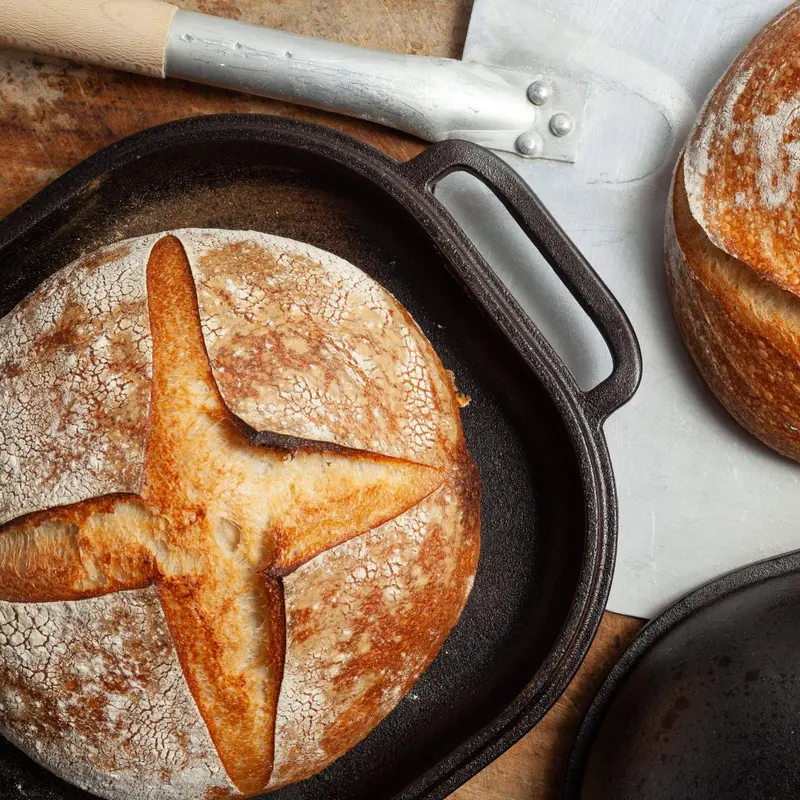 Challenger Cast Iron Bread Pan – Heavy-Duty Loaf Baking Dish for Even Heat Distribution