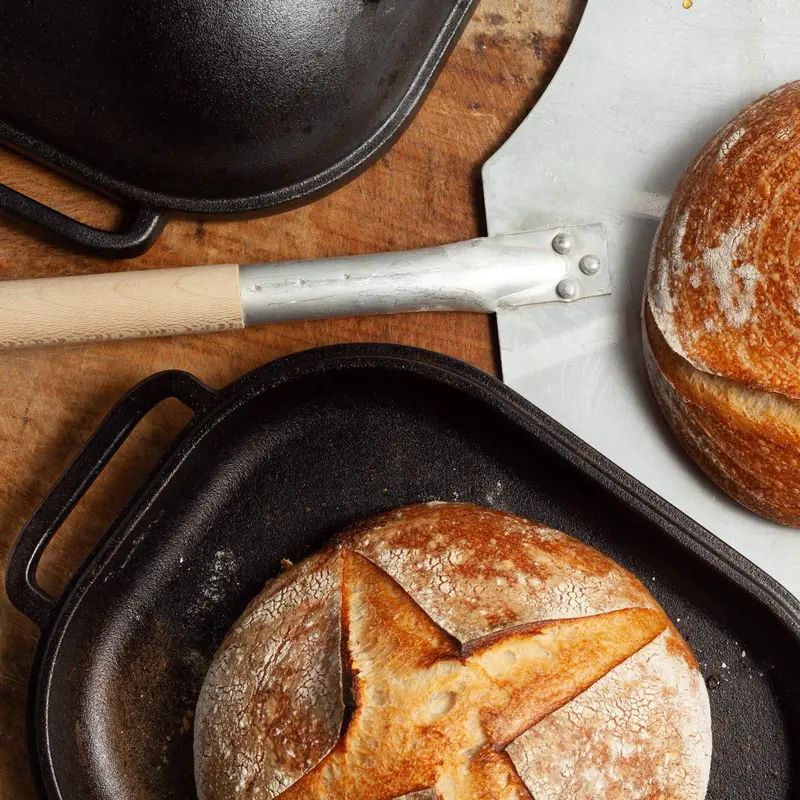 Challenger Cast Iron Bread Pan – Heavy-Duty Loaf Baking Dish for Even Heat Distribution