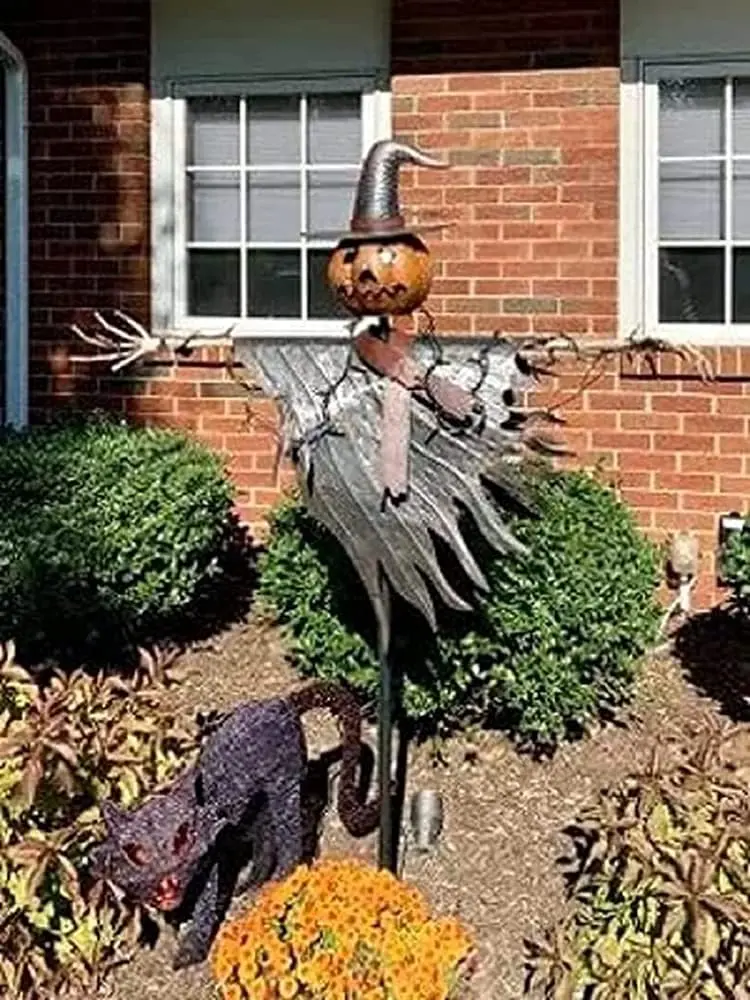 Classic Halloween Scarecrow & Jack-O'-Lantern Yard Decoration Set