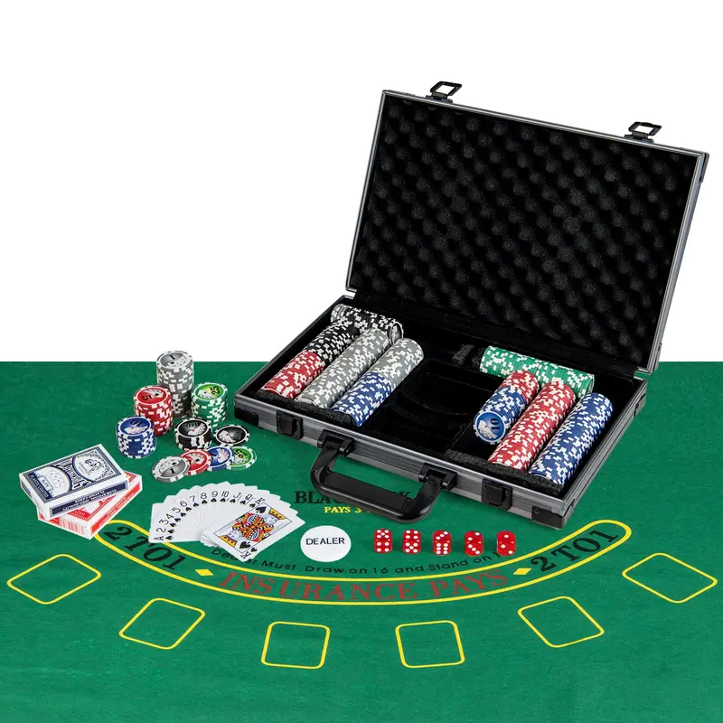Compact 400-Piece Casino-Style Poker Chip Set – With 6 Card Decks and Dealer Button
