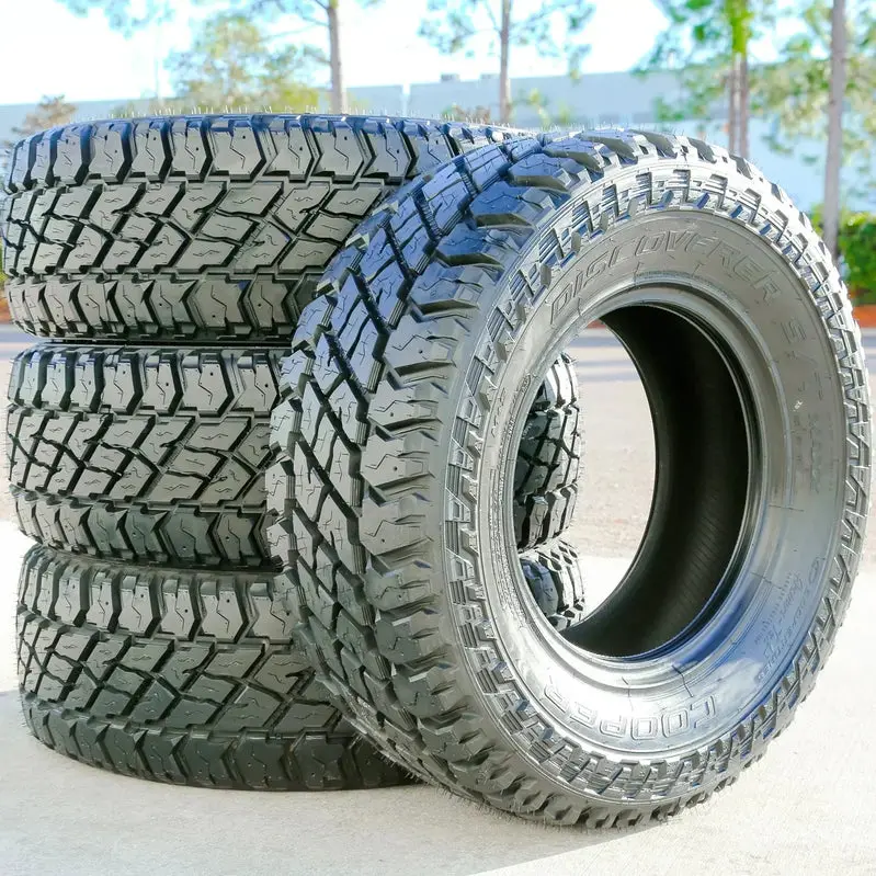 Cooper S/T Maxx LT 275/70R18 10-Ply M/T Tire Bundle – 4-Pack