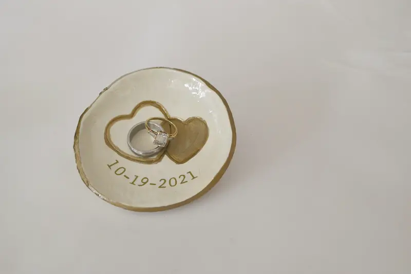 Decorative Ceramic or Wooden Trinket Dishes for Keepsakes 2