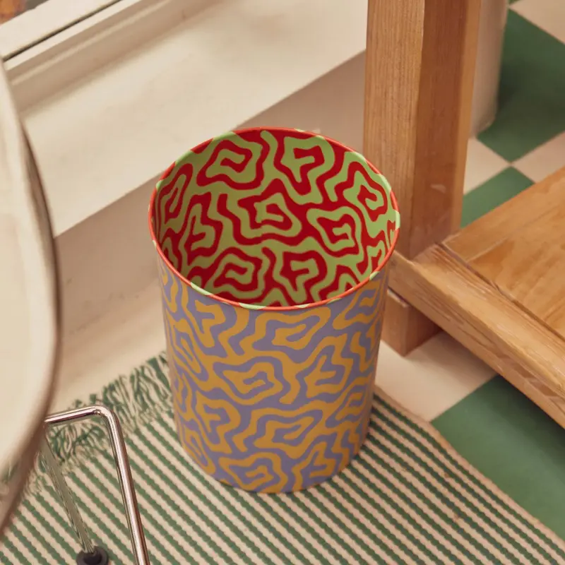 Dusen Dusen Spiral-Print Pedal Trash Can