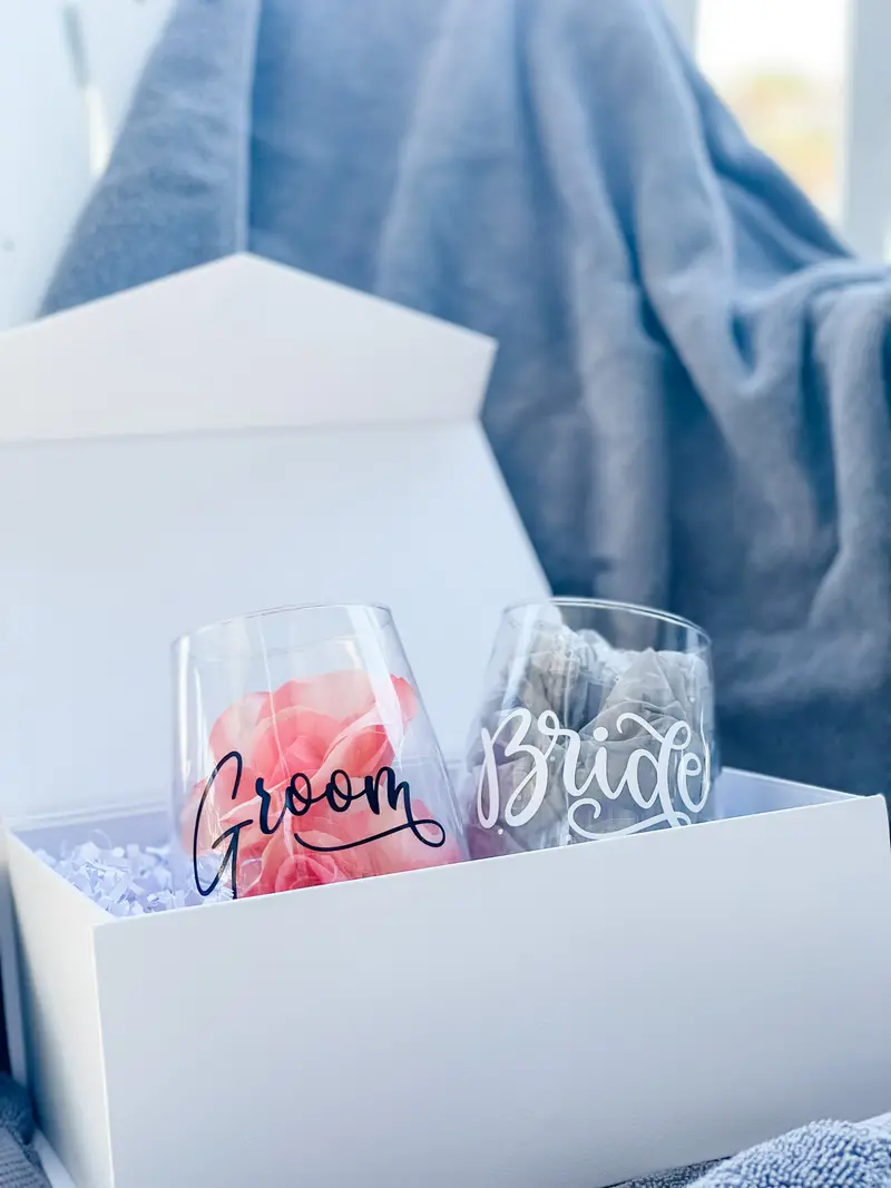 Elegant Stemmed Wine Glasses for Weddings and Events 2