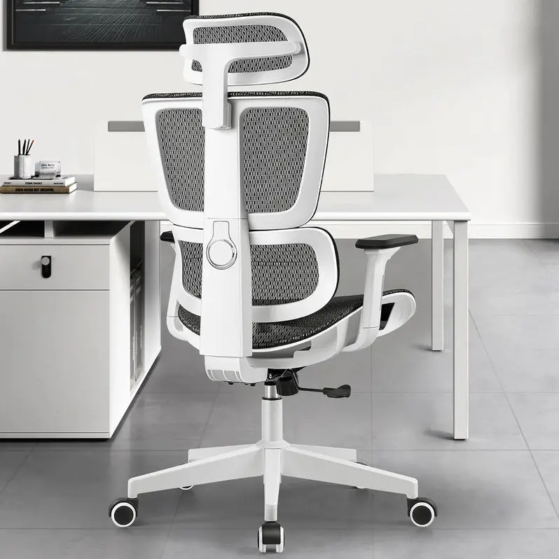 Ergonomic Gaming Chair for Extended Play and Office Use