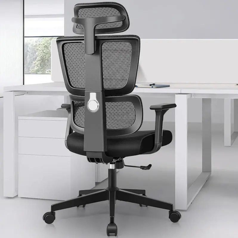 Ergonomic Gaming Chair for Extended Play and Office Use