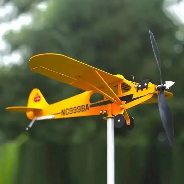Historic Flight Wind Spinner – Aviation-Inspired Outdoor Kinetic Sculpture