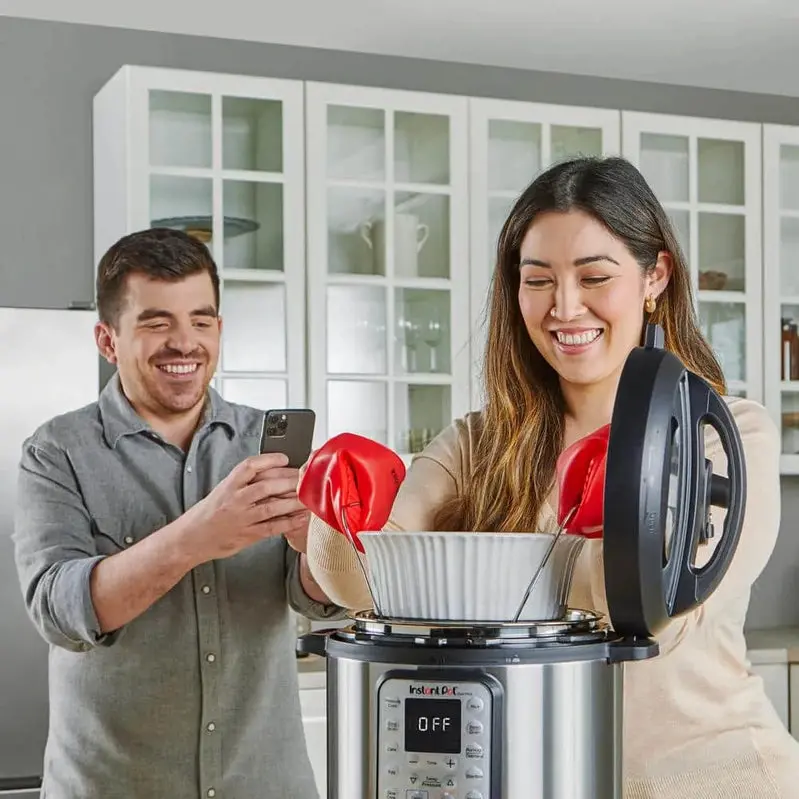 Instant Pot Duo 8QT Multi-Cooker – Stainless Steel Body, 7-in-1 Smart Programmed Functions