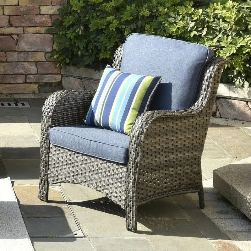 Latimer Wicker 5-Piece Outdoor Seating Set – All-Weather Rattan Furniture with Cushions