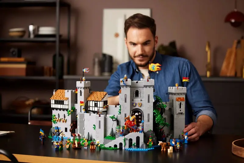 Lion Knights’ Fantasy Castle Building Set – Detailed Modular Playset for Kids