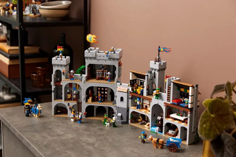 Lion Knights’ Fantasy Castle Building Set – Detailed Modular Playset for Kids