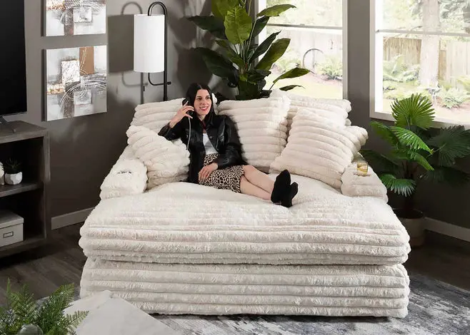 Nestle Chaise Lounge – Reclining Design with Dual Cup Holders and USB Charging Ports