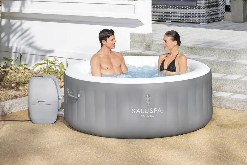 Portable Inflatable Hot Tub Spa – 71" x 26", Dual-Cover Design (Thermal + Standard), 2–4 Person Capacity, Black