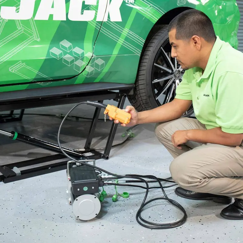 QuickJack 7000TL Portable Vehicle Lift – 7,000-Lb Capacity for Trucks & SUVs