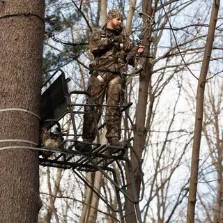 RIVERS EDGE Lockdown LD202E 21-Foot 2-Person Ladder Treestand