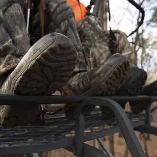 RIVERS EDGE Lockdown LD202E 21-Foot 2-Person Ladder Treestand