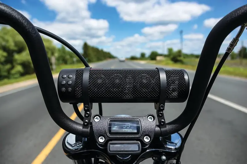 Road Thunder Waterproof Bluetooth Sound Bar – 300W Motorcycle Handlebar Speaker in Satin Black