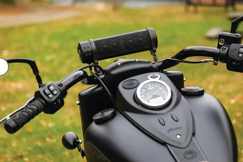 Road Thunder Waterproof Bluetooth Sound Bar – 300W Motorcycle Handlebar Speaker in Satin Black