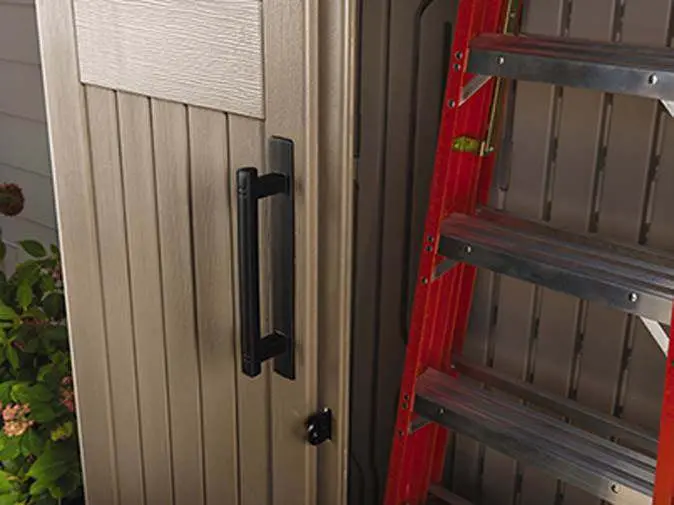 Rubbermaid 52-Cubic-Foot Lockable Outdoor Storage Shed – Durable, All-Weather Resin Enclosure