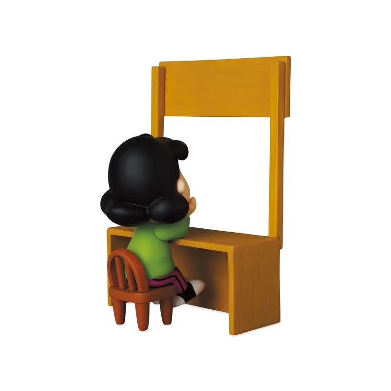 Snoopy & Peanuts Collectible Figure – ‘Psychiatric Help’ Lucy Statue