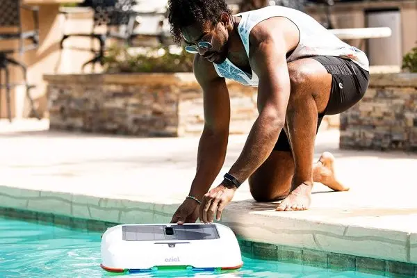 Solar-Breeze Ariel Robotic Pool Skimmer – Cordless, Solar-Powered with Smart Obstacle Avoidance