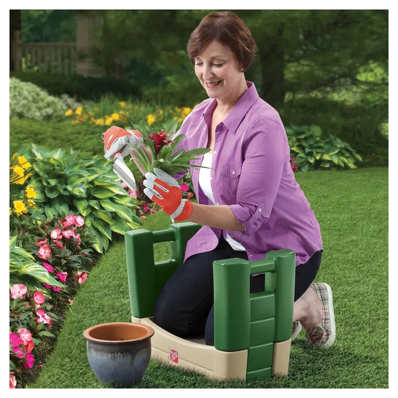 Step2 Garden Kneeler & Seat – Dual-Function Outdoor Tool with Comfortable Cushioned Surface (Green)