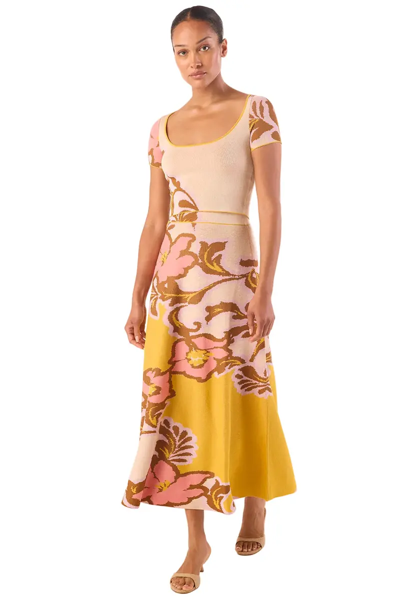 Sunny Wave Knit Crop Top – Lightweight, Textured Summer Top with Flattering Hemline