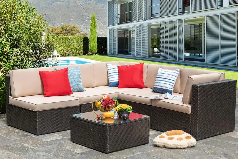 Vongrasig 5-Piece All-Weather Patio Sectional – PE Rattan Sofa with Ottoman, Glass Table & Beige Cushions