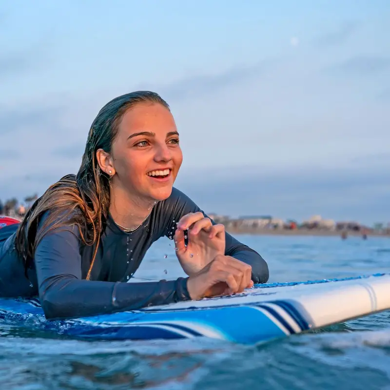 Wavestorm 7ft Soft Top Foam Surfboard – Beginner-Friendly Complete Set with Leash, Fins, and Heat-Laminated Construction